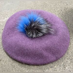 David & Young 100% Wool Beret Tam Hat, Purple with Blue/Gray Raccoon Fur Pom